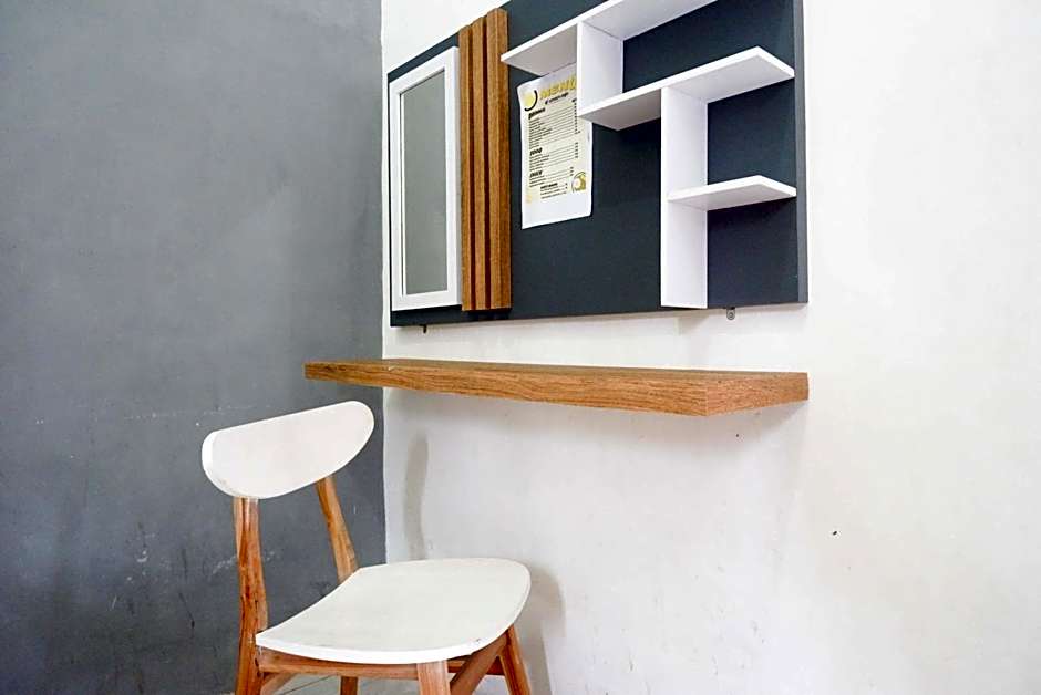 RedDoorz Syariah near Alun Alun Kajen