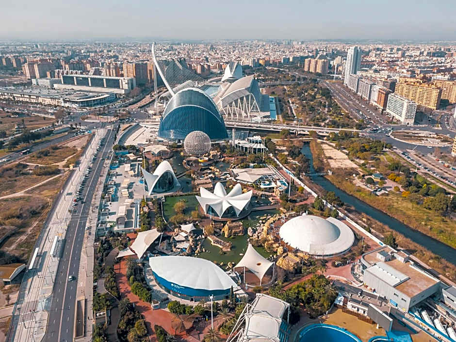 APARTAMENTOS CIUDAD DE LAS ARTES Y LAS CIENCIAS