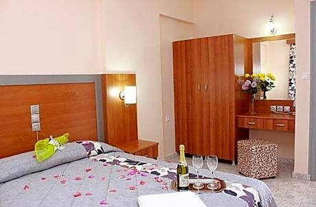 Family Room (4 Adults)