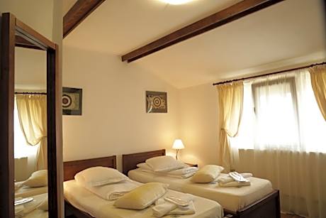 Twin Room with Bathroom