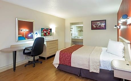 Red Roof Inn & Suite Wyhteville