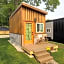 Tiny Digs Lakeshore - Tiny House Lodging