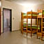 Hostel Plus Caffe