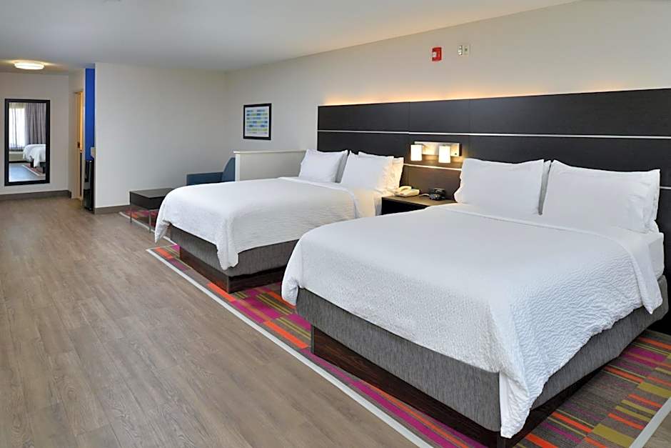 Holiday Inn Express Hotel & Suites Carthage By IHG
