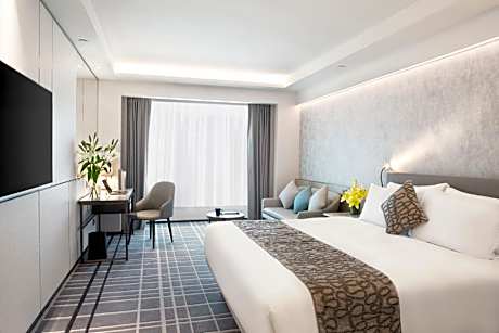 Premier Room