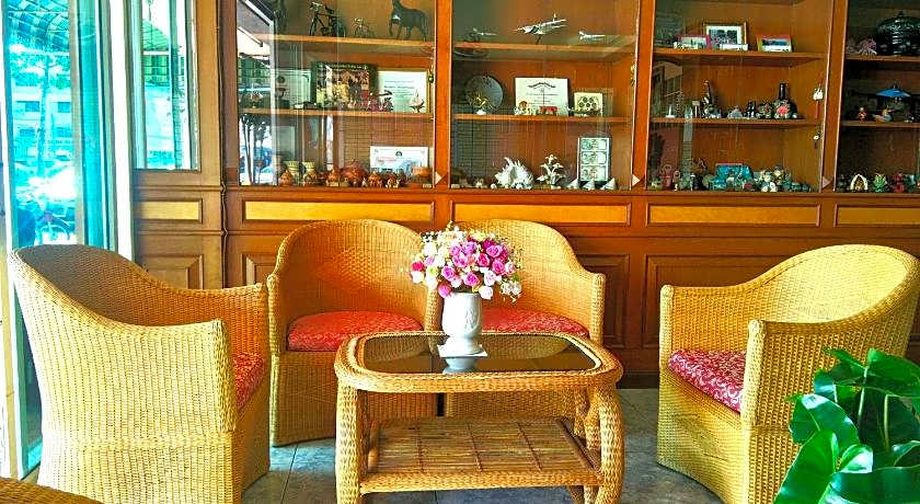 Thepparat Lodge Hotel