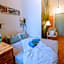 Acacia Private Rooms & Studios