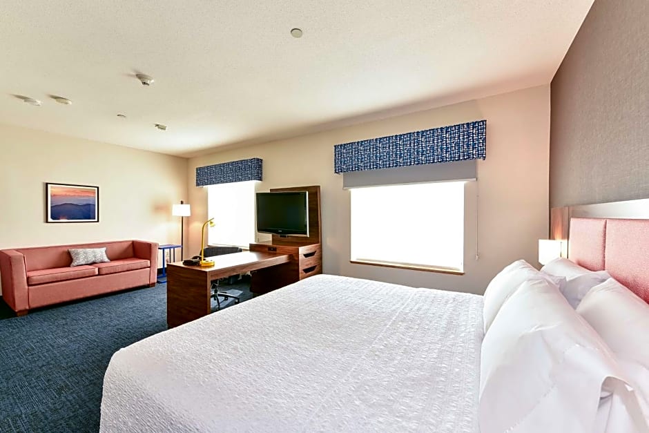 Hampton Inn By Hilton & Suites Pittsburg