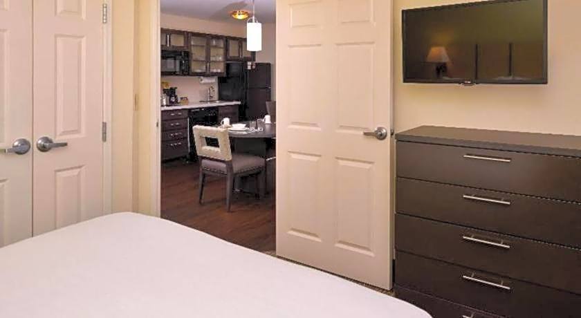 Candlewood Suites Bloomington-Normal By IHG