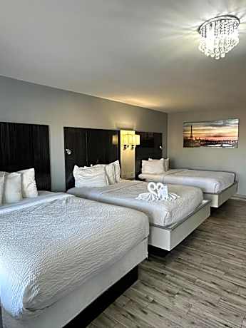 Standard Triple Room with Sea View