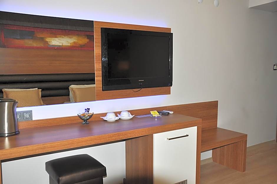 İzmir Otel Kabaçam