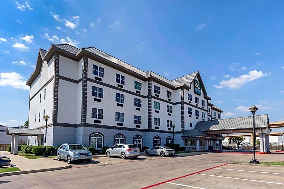 Quality Inn & Suites I-35 E/Walnut Hill