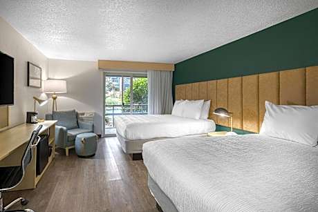 Queen Room with Two Queen Beds and Balcony - Courtyard View/Non-Smoking