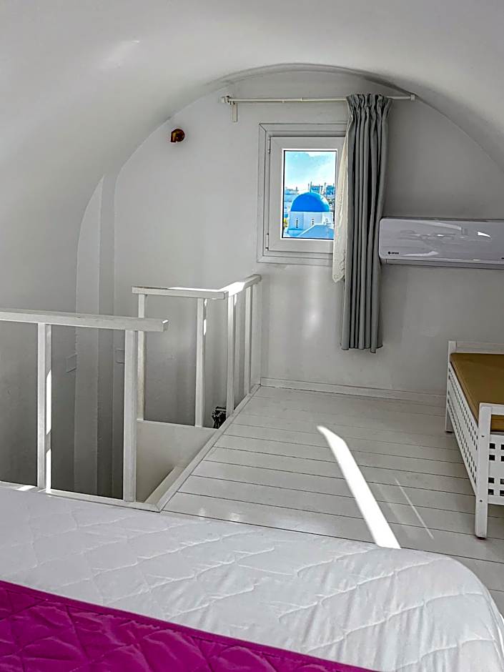 Reverie Santorini Hotel