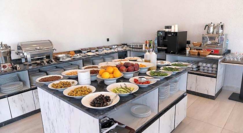 Laristone Suite Spa Hotel