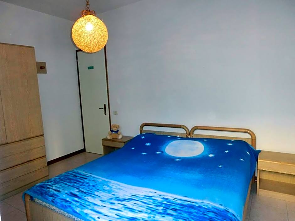 Nice two-bedroom apartment 150m from the beach