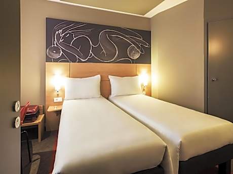 Standard Twin Room