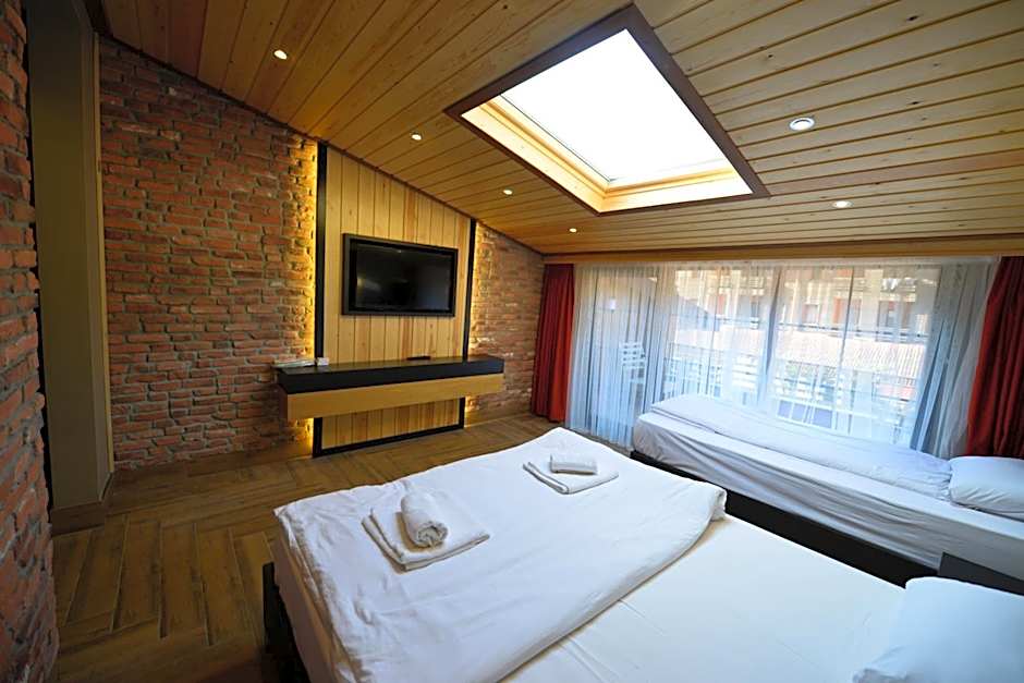 Inanlar Deluxe Hotel & Bungalow