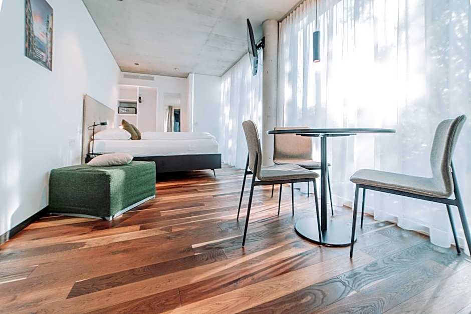 Blackhome Innsbruck City South I contactless check-in