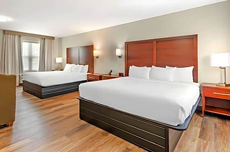 2 King Beds, Suite, Nonsmoking, Upgrade