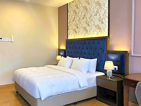 Heritage View Deluxe King