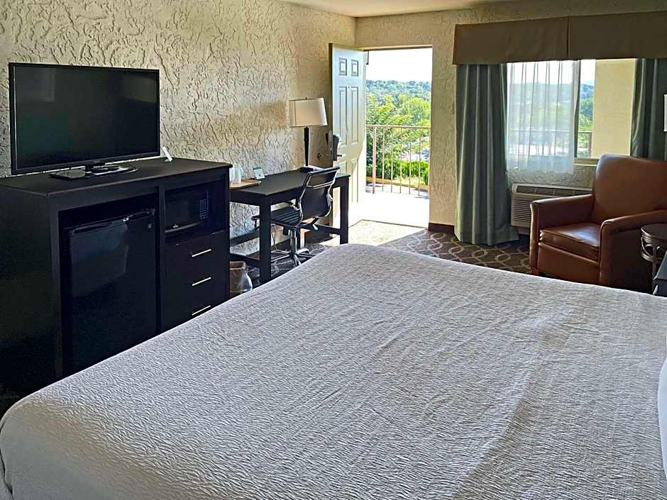 Quality Inn Clinton North