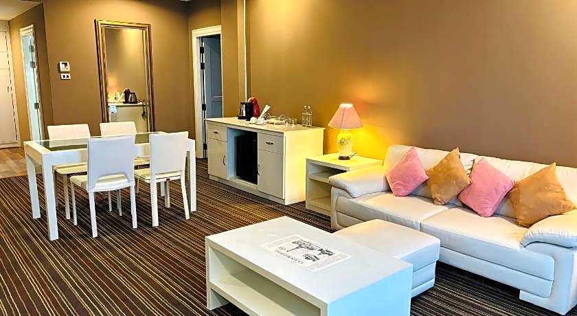 La Vie En Rose Hotel