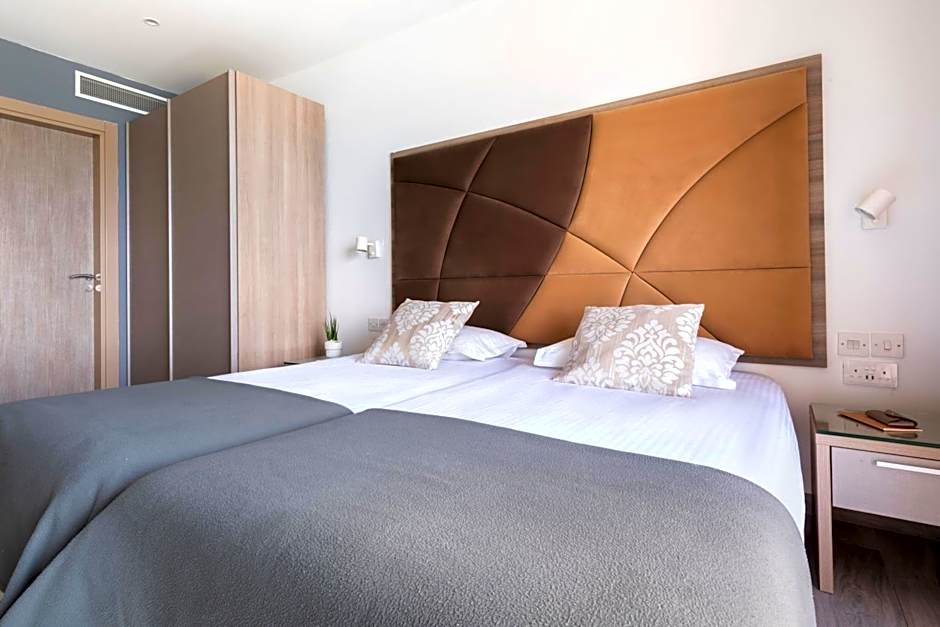 Plaza Regency Hotels