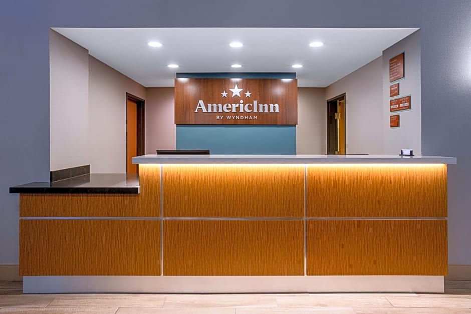 AmericInn by Wyndham Fulton Clinton