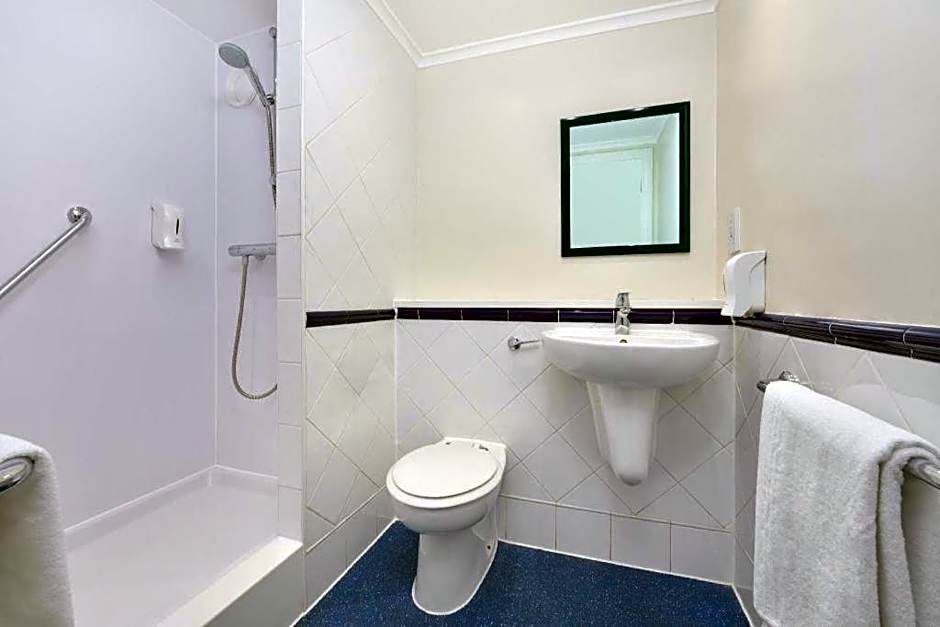 Travelodge Cardiff Airport