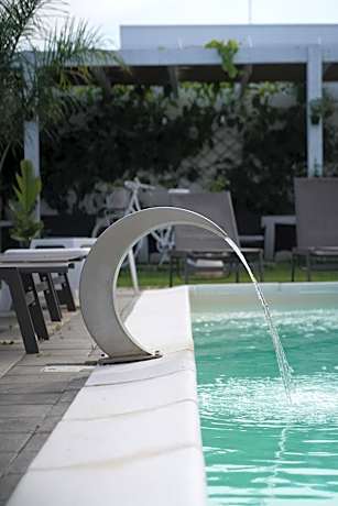 RESORT LEONARDO- Room, Pool & Restaurant