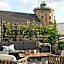 Apēron Apartment Hotel