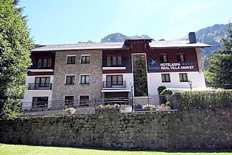 Double or Twin Room with View