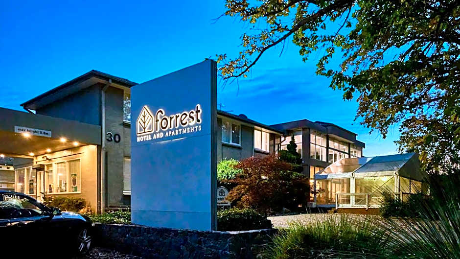 Forrest Hotel & Apartments
