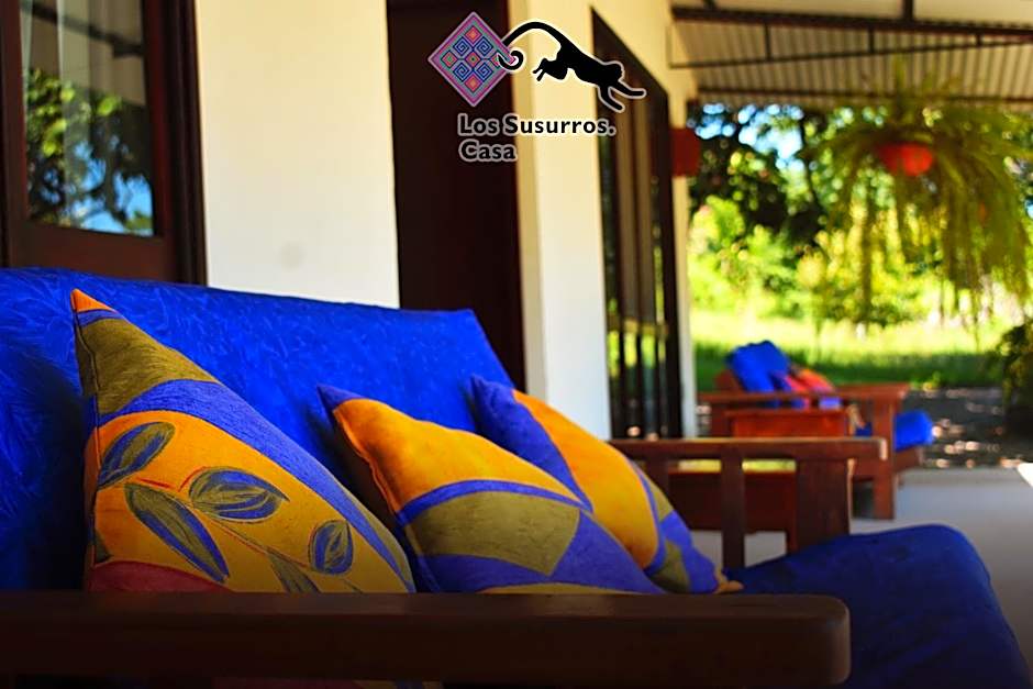Los Susurros. Casa
