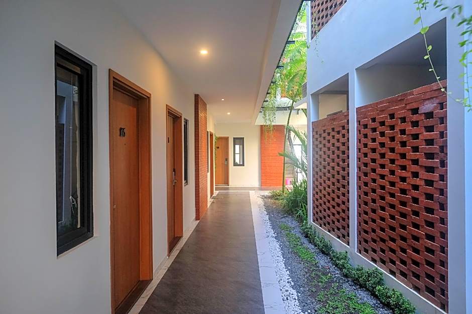 Urbanview Hotel Nardis Living near UMY