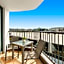 Central Cosmo Apartment Hotel