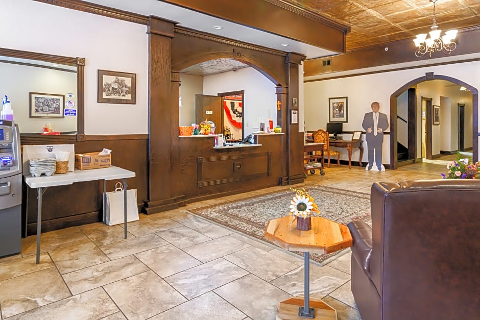 The Alcalde Hotel by OYO