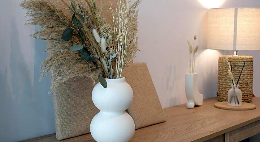 EMPORIUM,DELOFT@KUCHING(2R,3Beds,1Bath,4Pax)