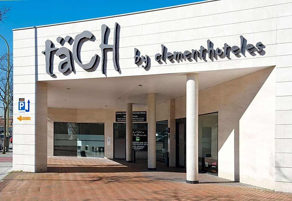 täCH Madrid Airport
