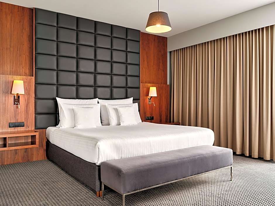 Heron Live Hotel Marina & SPA