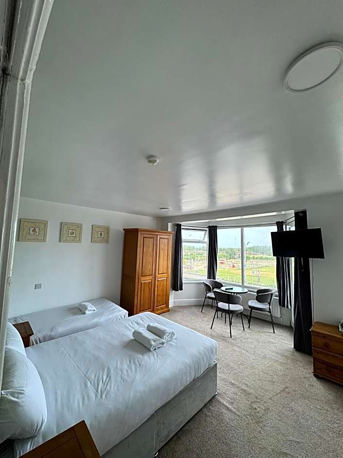 Sea Side Hotel
