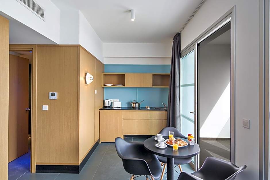 Anthea Hotel Apartments