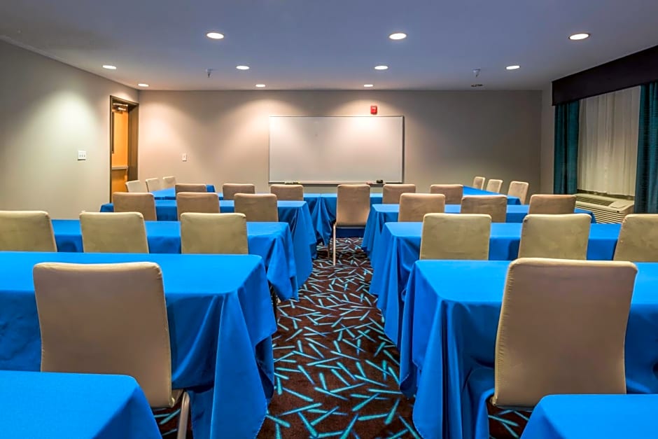 Holiday Inn Express Hotel & Suites Livermore By IHG