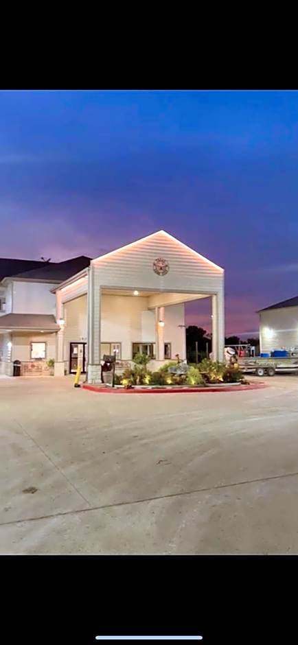Photo 1 of 23 of Quality Inn & Suites Victoria South