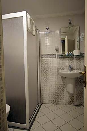 Economy Double or Twin Room