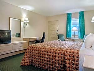 Days Inn by Wyndham Arlington/Washington DC – Arlington, VA