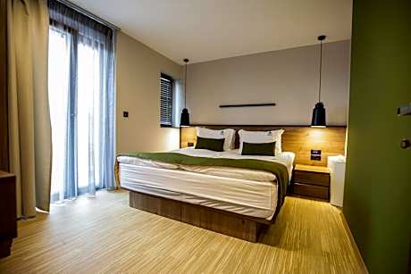 Suite with Lake View