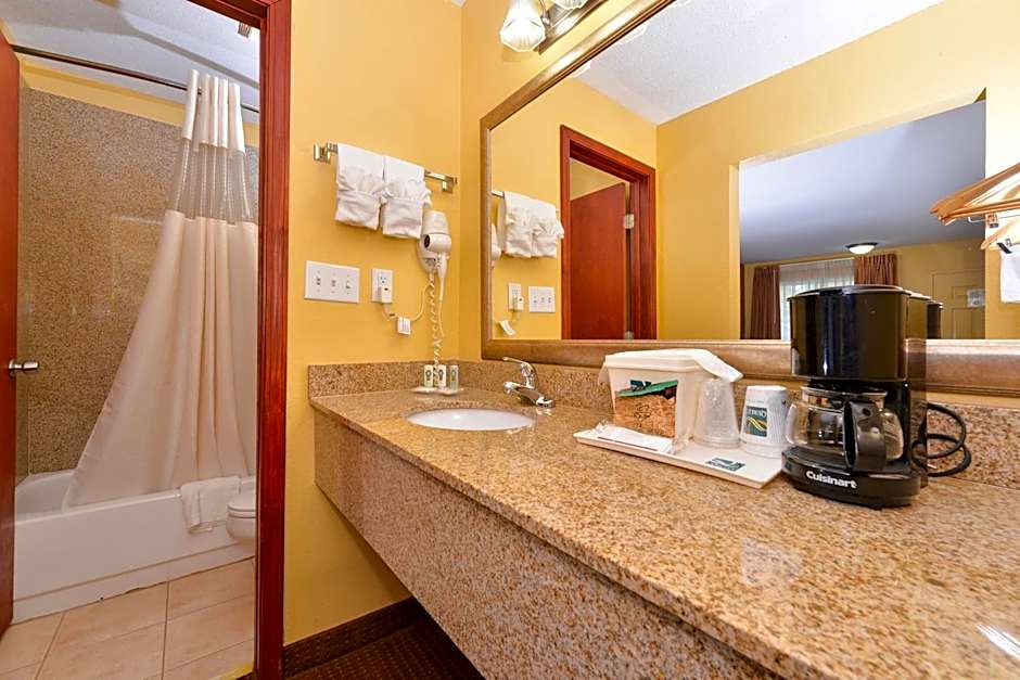 Quality Inn & Suites Cartersville North