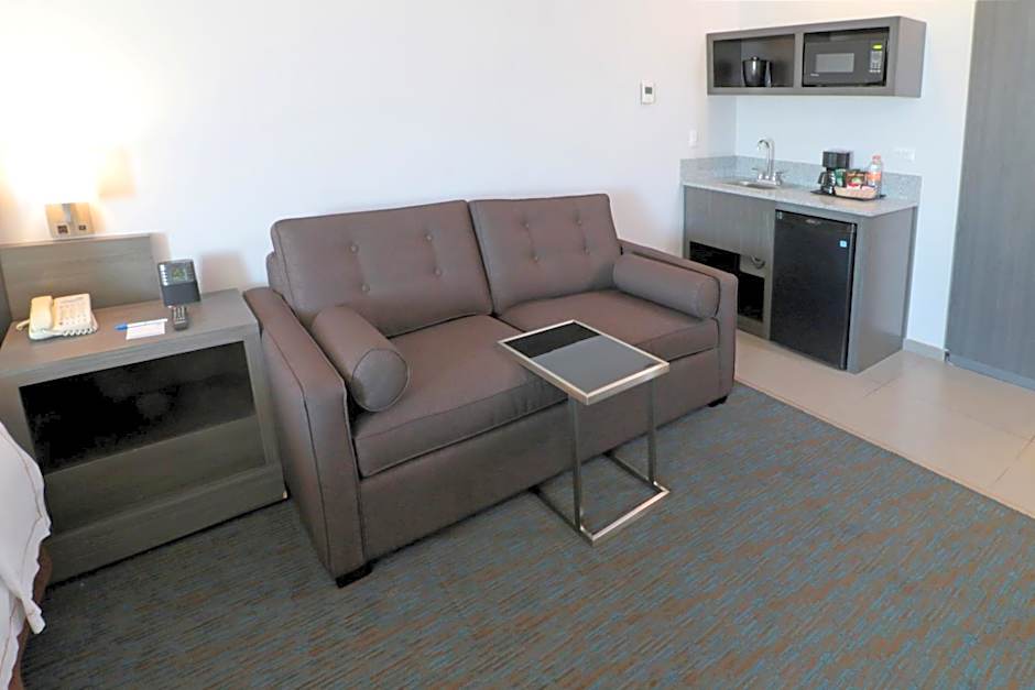 Holiday Inn Express Hotel & Suites Hermosillo By IHG